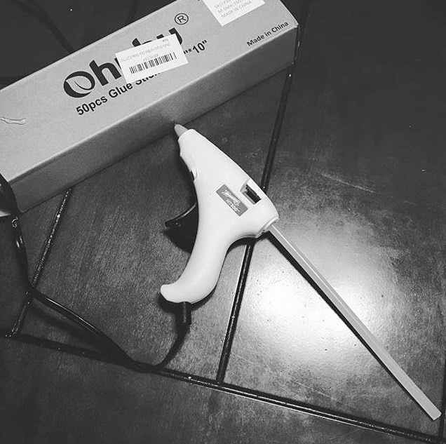 There’s never a dull moment when you’re using our Mini MT300 Glue Gun with a not-so-mini glue stick. Thanks to @penguinproductreviews for sharing this photo!