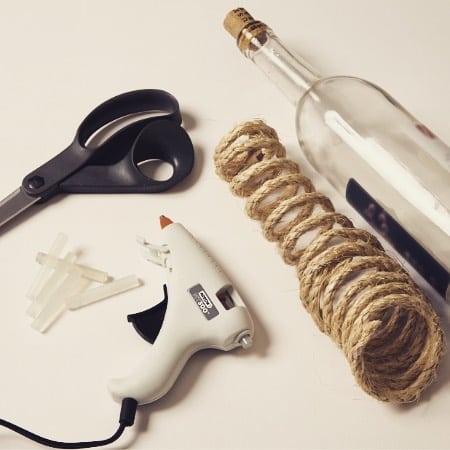️ MT300 Mini Glue Gun
️ Mini Glue Sticks
️ Rope
️ Wine Bottle
Link to project in bio!