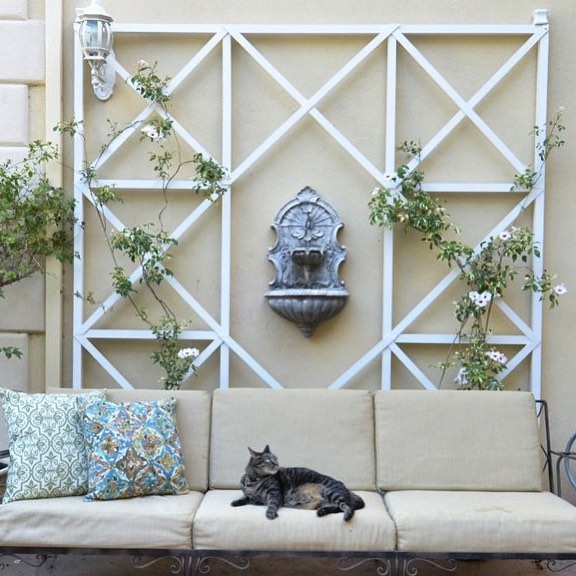 With some Arrow tools and her DIY skills, @Centsationalgirl took on this amazing trellis project! (Link to full tutorial in bio!)
