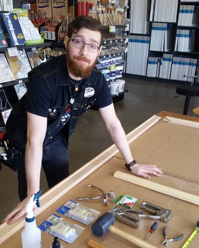 We LOVE seeing our tools hard at work! Thanks to @scottdreisher for sharing this photo and picking Arrow’s JT21CM staple gun for his canvas-stretching class with @blickartmaterials at @blick_carleplace!