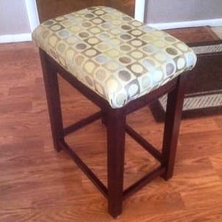 “Just bought today and it made our re-upholstery job a breeze. Staples went in great through several folds of fabric. Can't wait to use it with the brads. Glad I got this model.” - Eli67 from Boise, Idaho || What’s your Arrow story? Click the link in our bio to share your project photos and your feedback! .
.
.
.
.
.
.
.