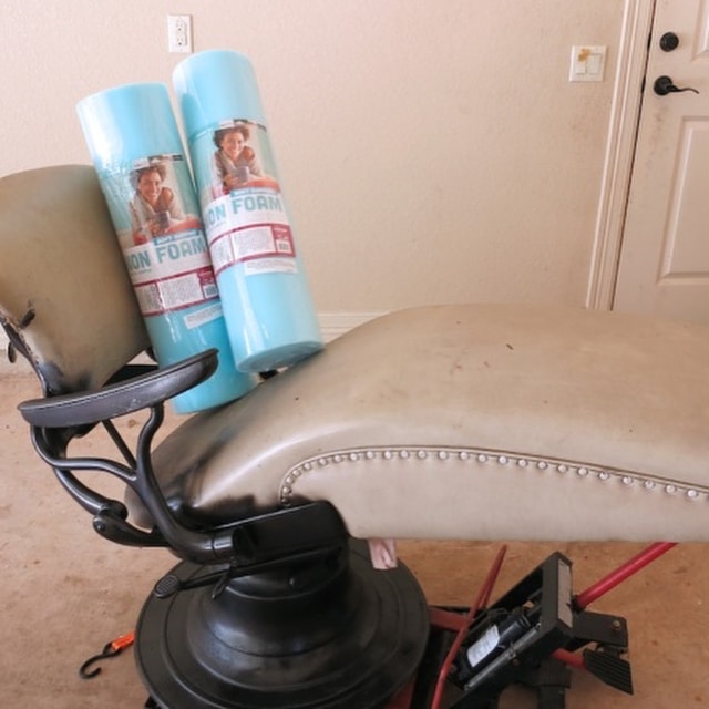 Here’s what this vintage dentist chair looked like when I got it. Swipe to see what it looks like now! Groovy furniture flip!